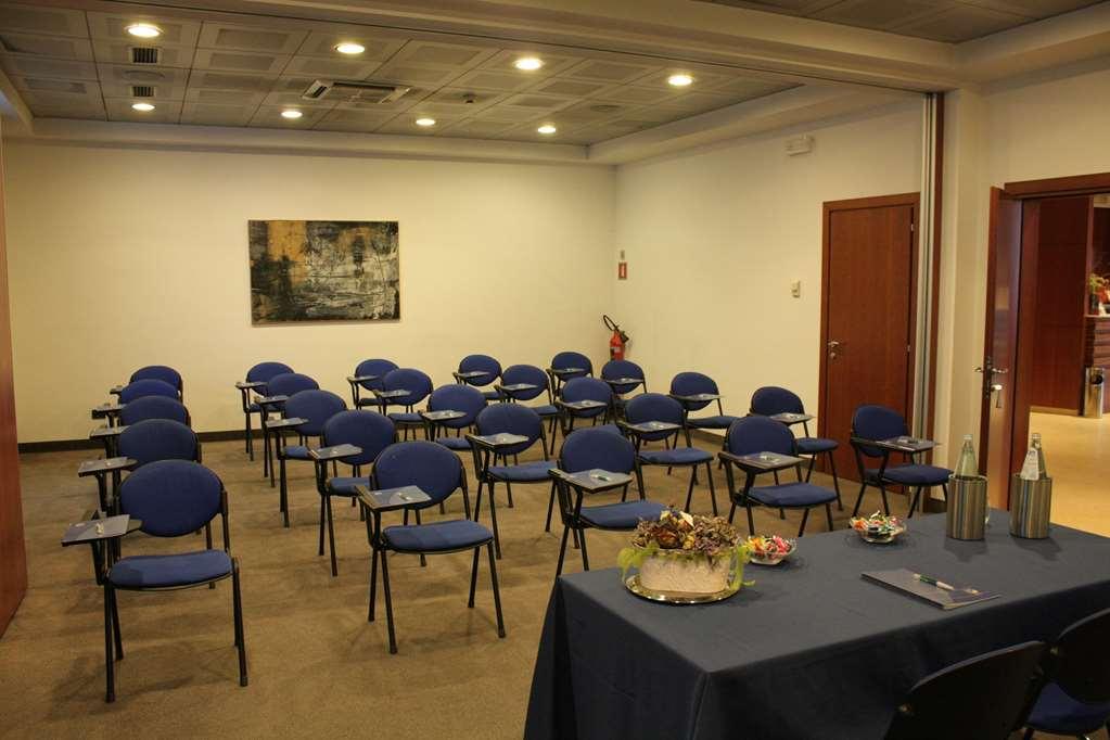 Mh Hotel Piacenza Fiera Facilidades foto